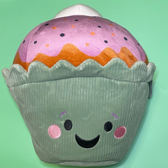 Halloween Witchy Eyeball Cupcake Plush Toy - Picture 1 of 4